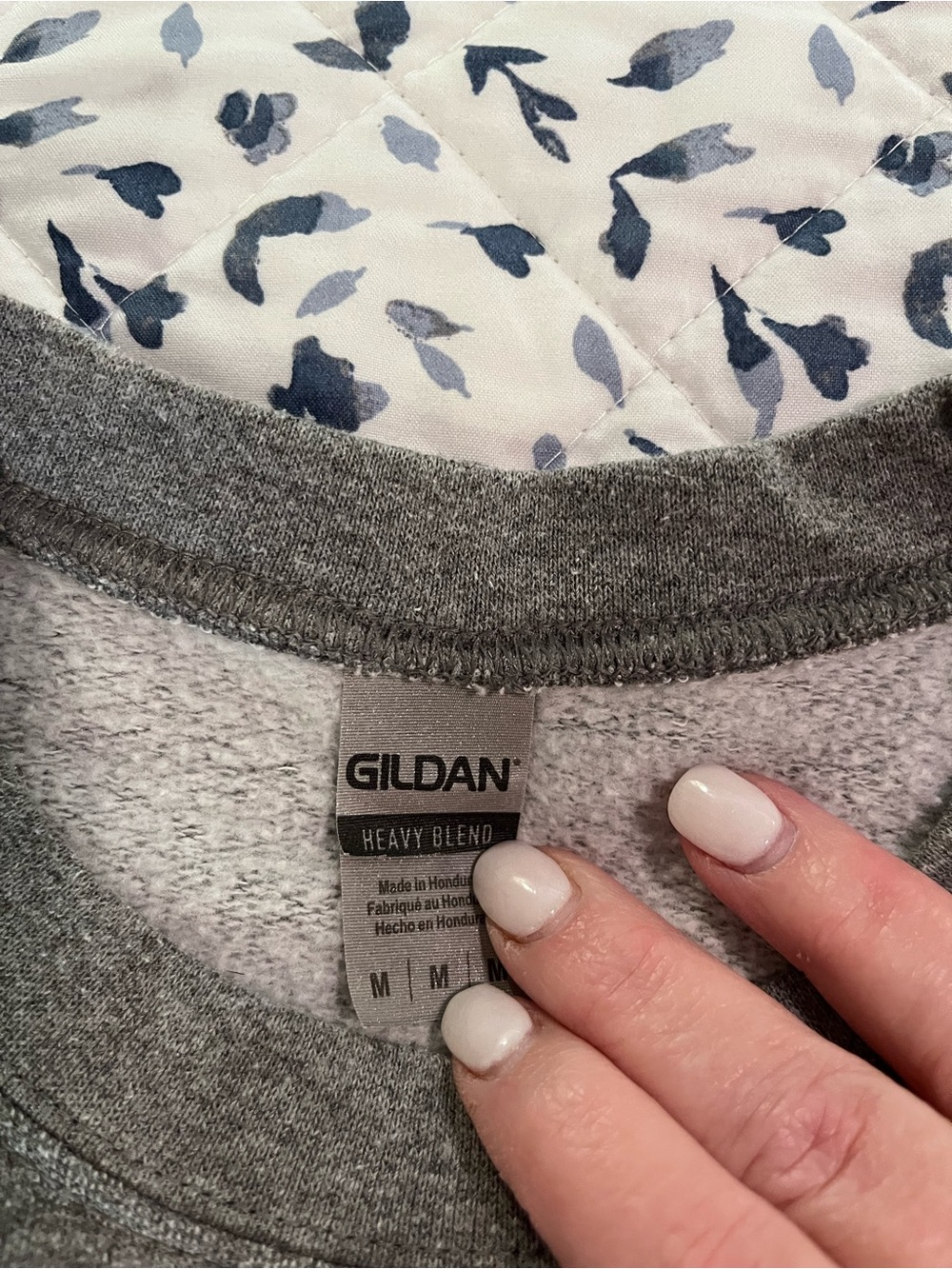Holiday sweatshirt 🎄 - Picture 5 of 5